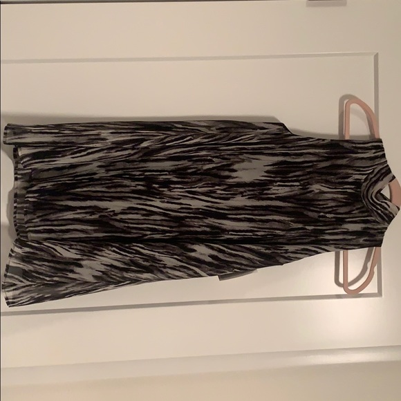 Tie Neck Print Dress - Picture 2 of 3